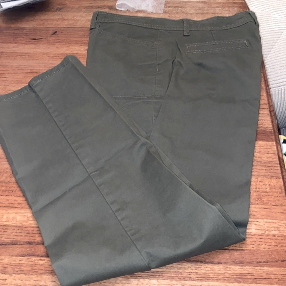 Gloria Vanderbilt army green Dress pants size 14
